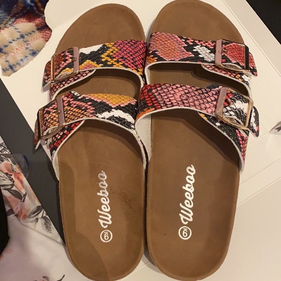 Sandals - Picture 2 of 2